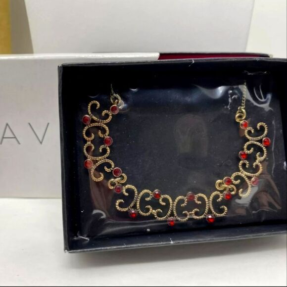 AVON Goldtone Red Rhinestone Embellished Collar Necklace 2012 NIB NOS - Picture 1 of 10